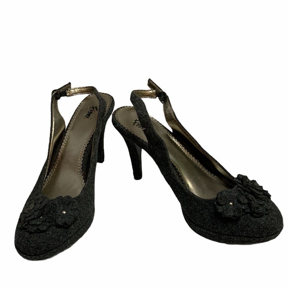 3/$30🛍 Fioni Grey Wool Floral Slingback Heels 8